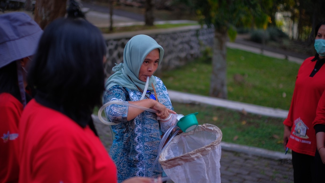 Praktek Penggunaan Alat Penangkap Nyamuk